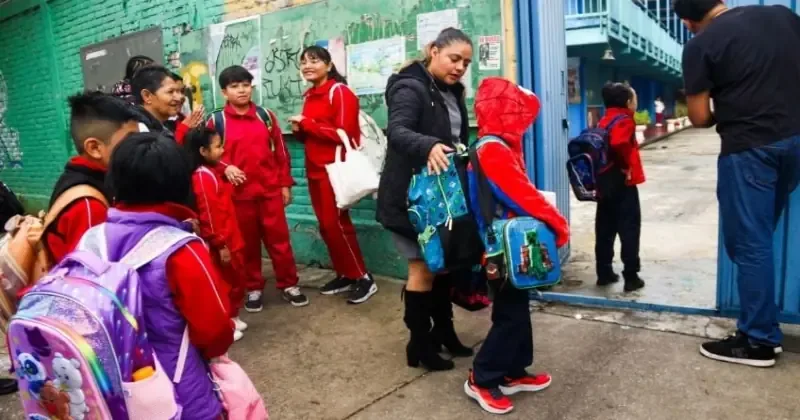 Estudiantes de diversos estados disfrutarán de más de dos meses de vacaciones prolongadas.