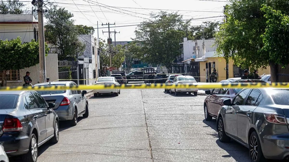 La violencia se intensifica en Sinaloa, con múltiples asesinatos en un breve periodo.