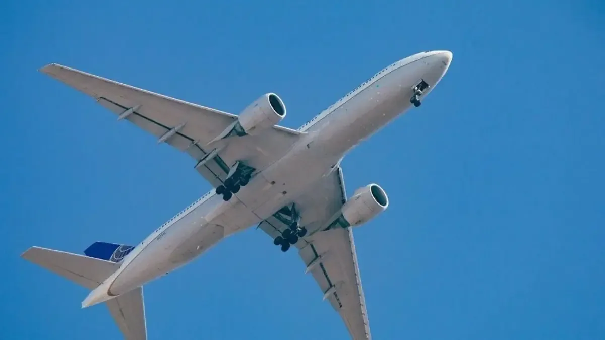 La operación del aeropuerto se encuentra bajo observación debido a diversas irregularidades en los itinerarios.