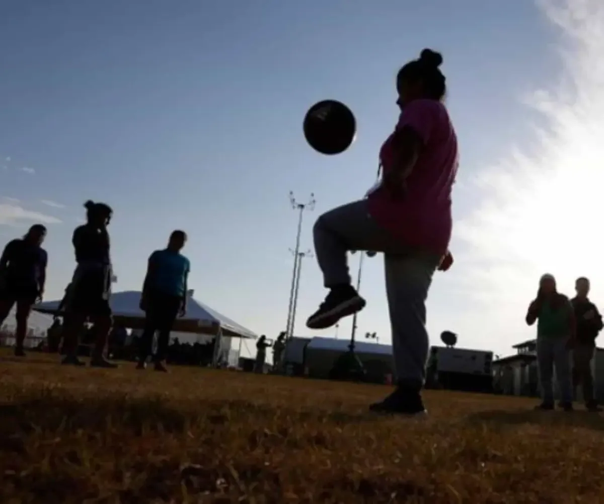 El término de un contrato federal compromete la representación legal de niños migrantes.