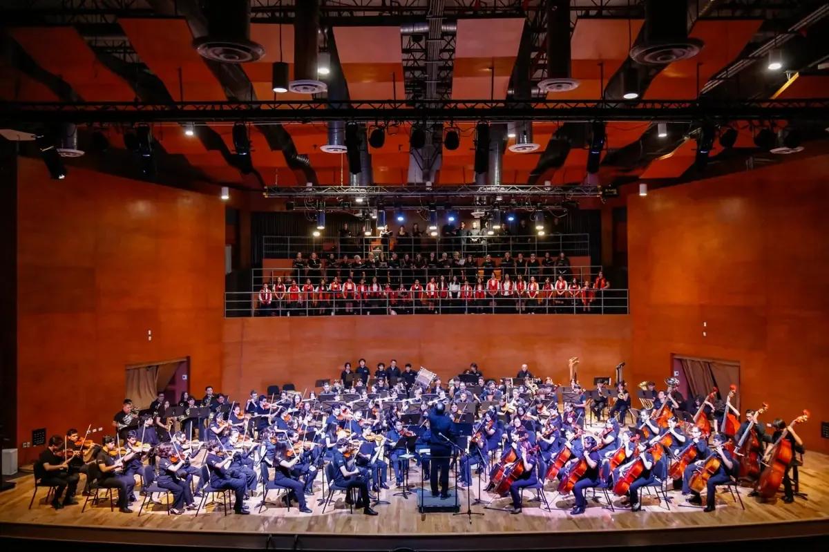 La Gala Mexicana unió a diversas generaciones en una celebración musical en Baja California.