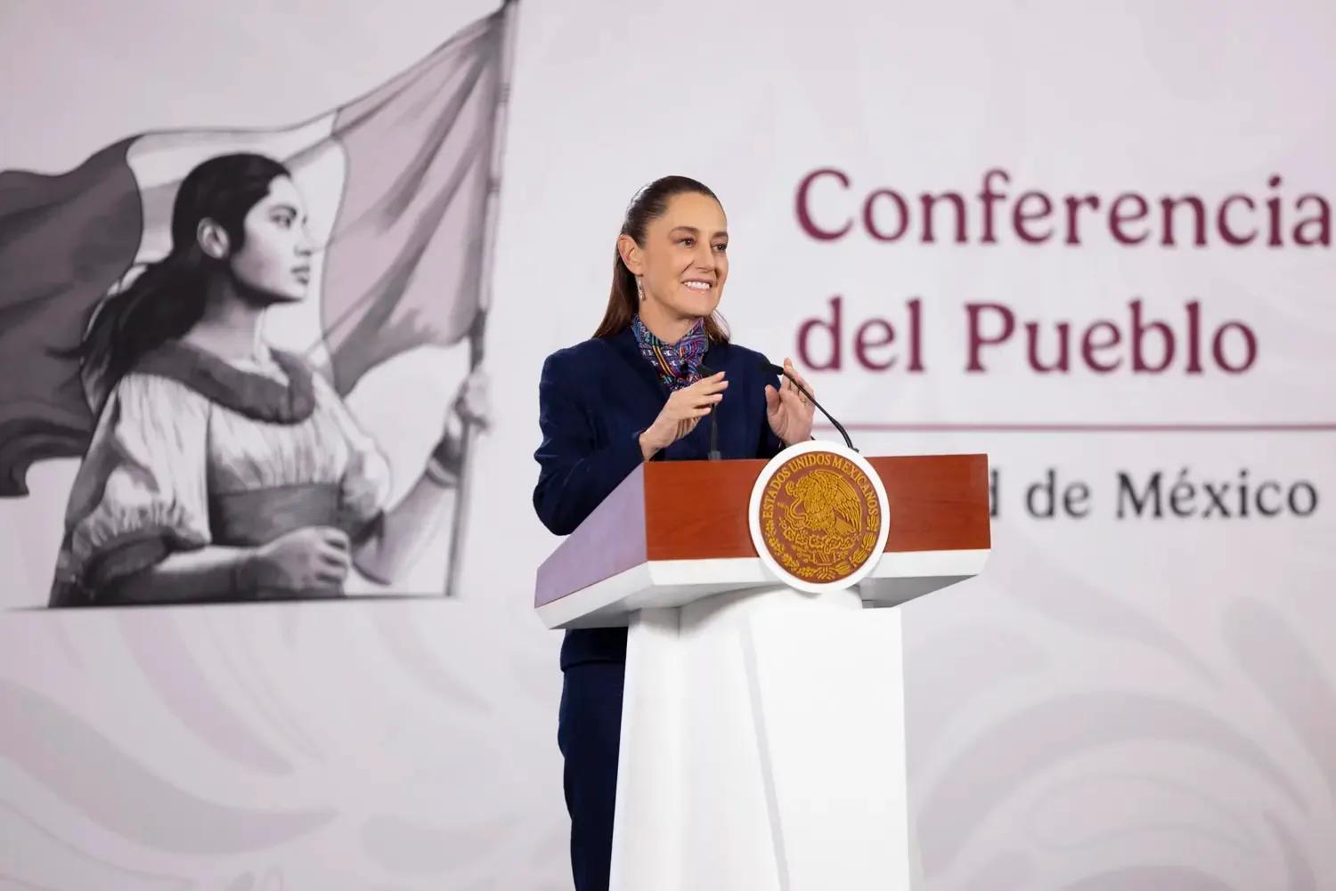 VIDEO | Reconocimiento a los Maestros de México