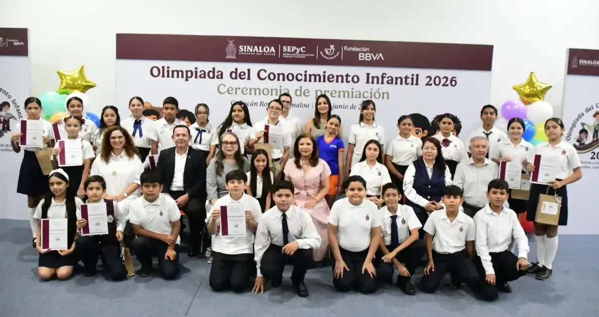 Reconocimiento a jóvenes talentos que promueven la excelencia académica en Sinaloa.