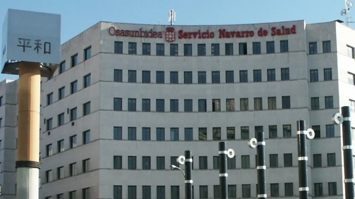296 especialistas reclaman la atención del consejero de Salud por maltrato laboral.