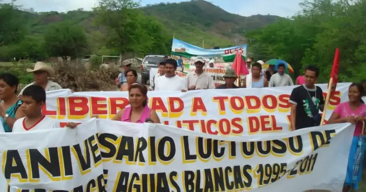 A más de tres décadas de la tragedia, las familias aún claman justicia ante el olvido.