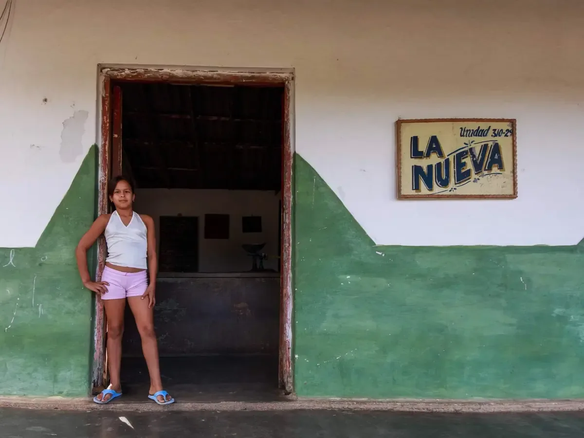 La Ley Kuri fomenta una cultura digital segura en escuelas, beneficiando a más de 20 mil estudiantes.