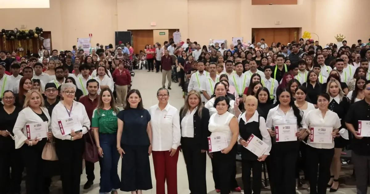 La capacitación fomenta el desarrollo personal y laboral en la comunidad.