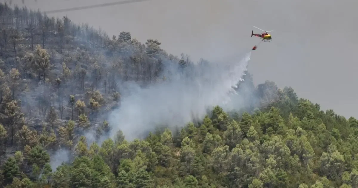 El incendio en Riglos genera preocupación por su impacto en la seguridad ciudadana y el patrimonio cultural.