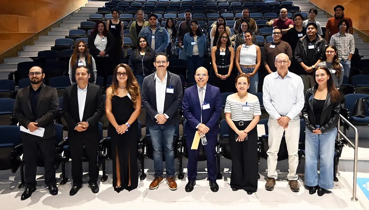 Expertos y estudiantes se reúnen en Morelia para fortalecer la investigación en nanotecnología.