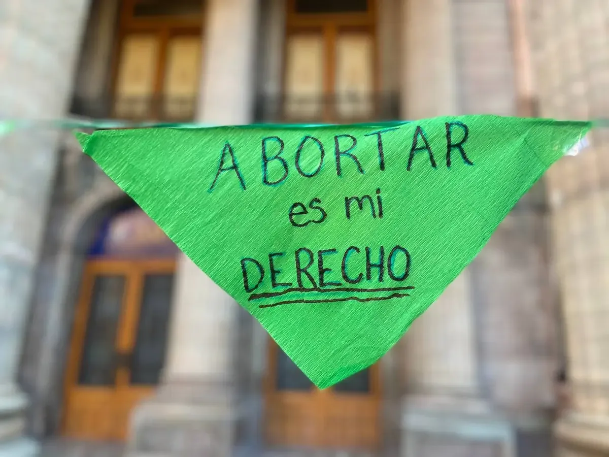A pesar de la despenalización, el estigma y la desconfianza persisten en el estado.