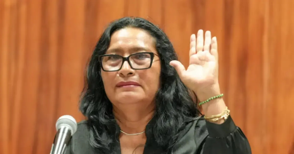La alcaldesa con licencia sostiene que las acusaciones son infundadas y anuncia acciones legales.