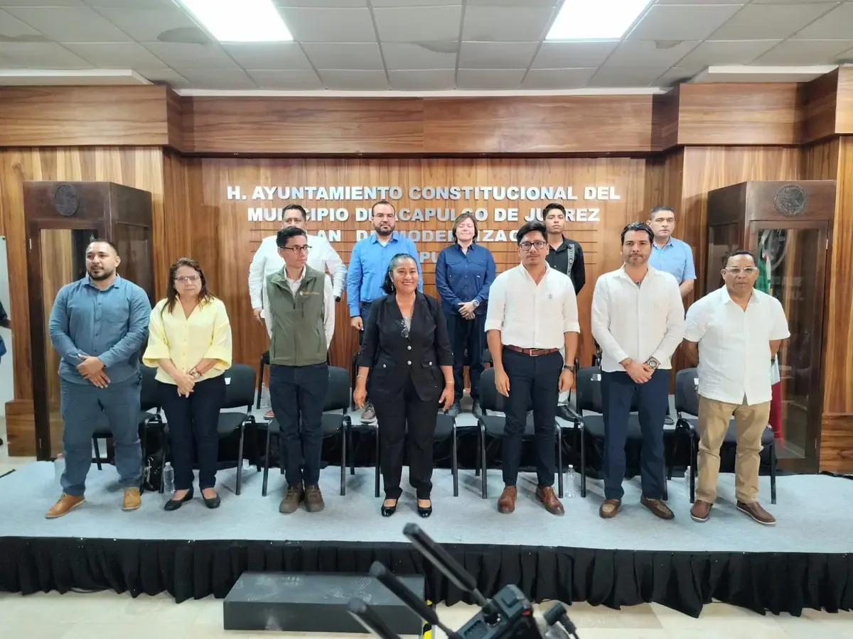 La iniciativa propone simplificar servicios y digitalizar trámites para mejorar la atención a la ciudadanía.