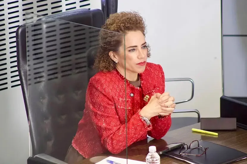 Abigail Arredondo durante la presentación sobre salud mental en Querétaro.