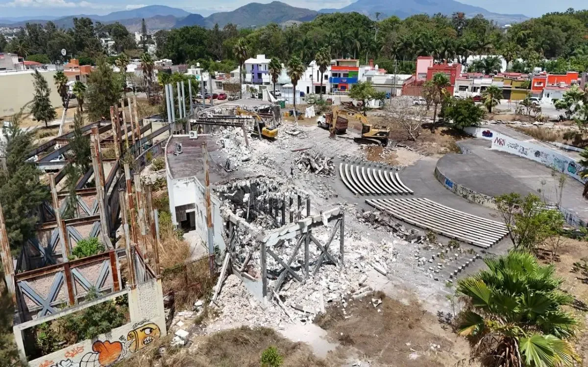 Abogados cuestionan la resolución de la jueza en la construcción del estadio en Tepic.