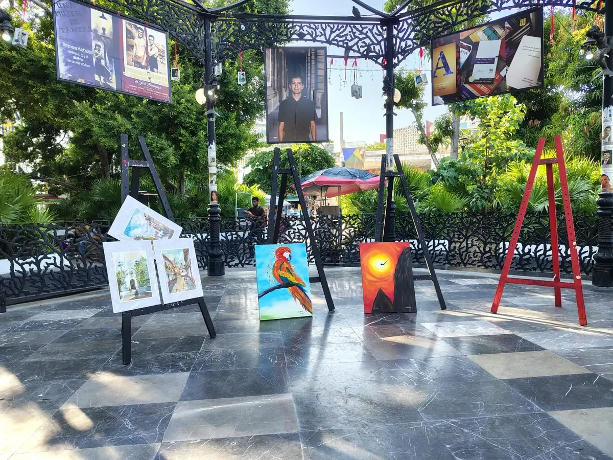 Este programa busca fortalecer la economía y promover el arte en el puerto, brindando un espacio a creadores emergentes.