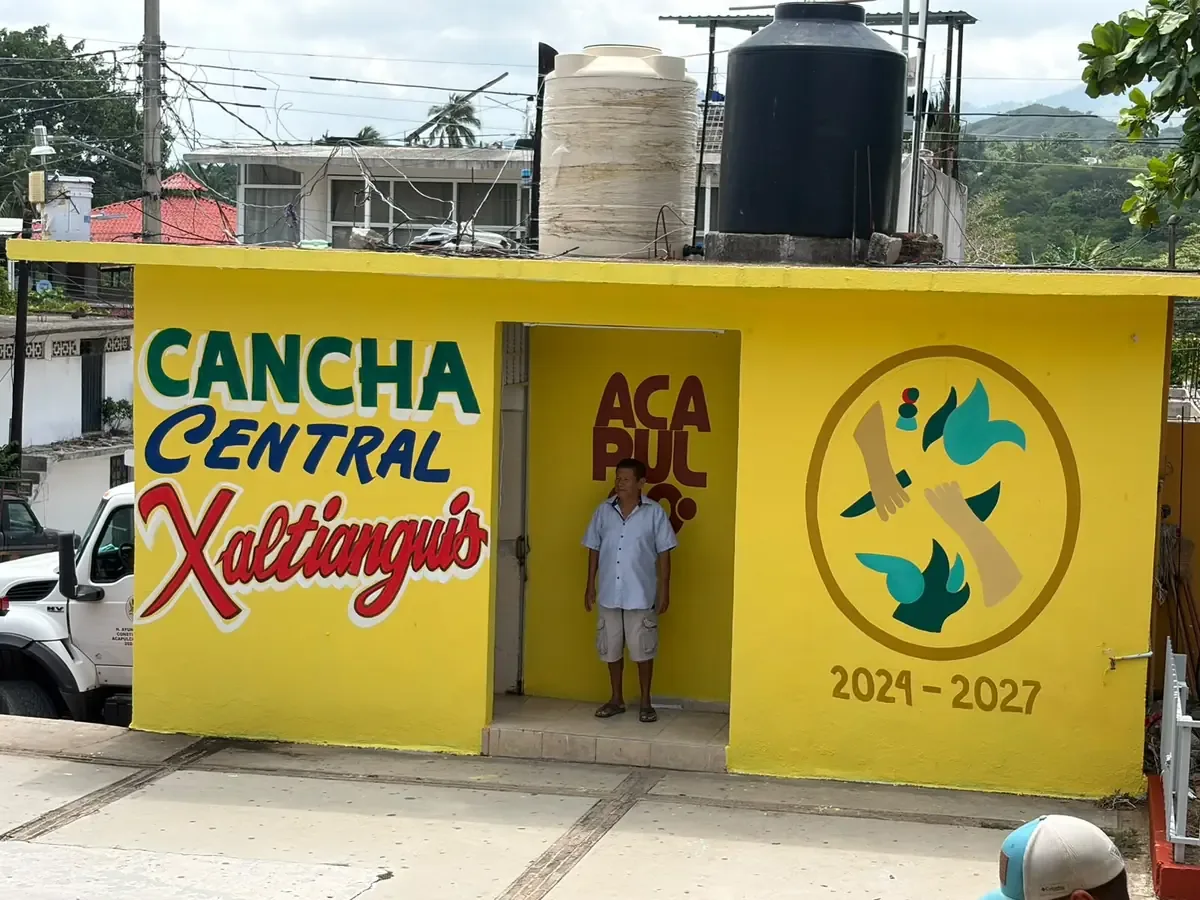 El Gobierno de Acapulco implementa obras de mejora en lugares de convivencia comunitarios.