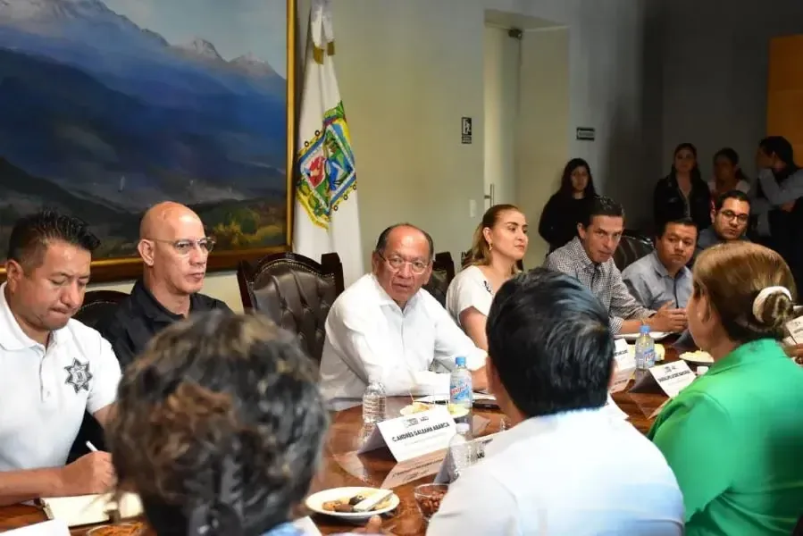Samuel Aguilar Pala convoca a autoridades locales para abordar crisis en el municipio.
