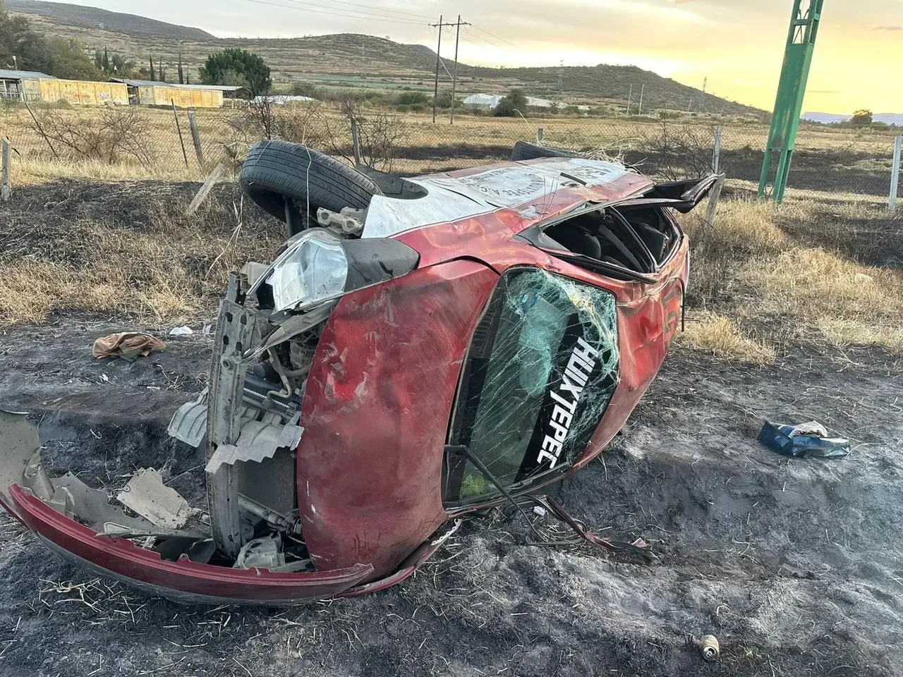 Accidente en la carretera 131 en Oaxaca deja víctimas fatales y heridos.