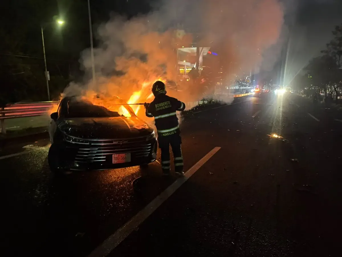 Un grave accidente vehicular provoca caos en la circulación hacia el Estado de México.