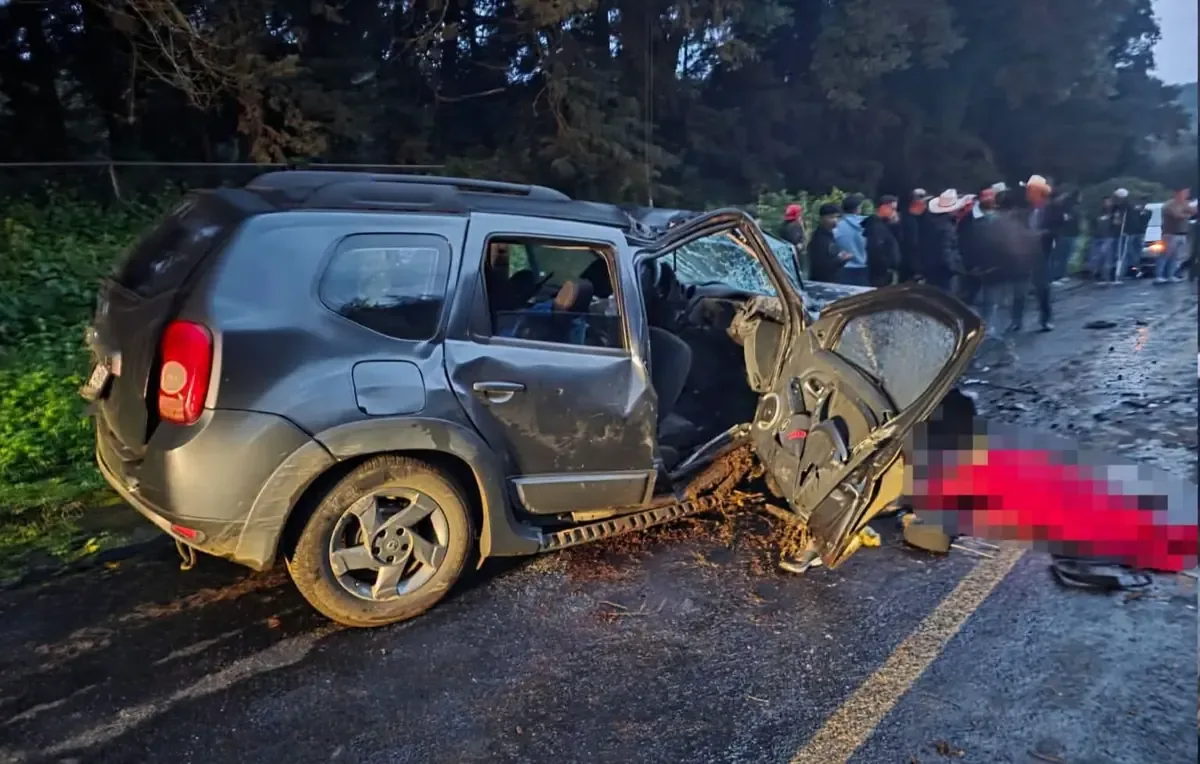 Un choque múltiple en la carretera Páramuen-Ixtaro ha dejado luto y heridos en la familia afectada.
