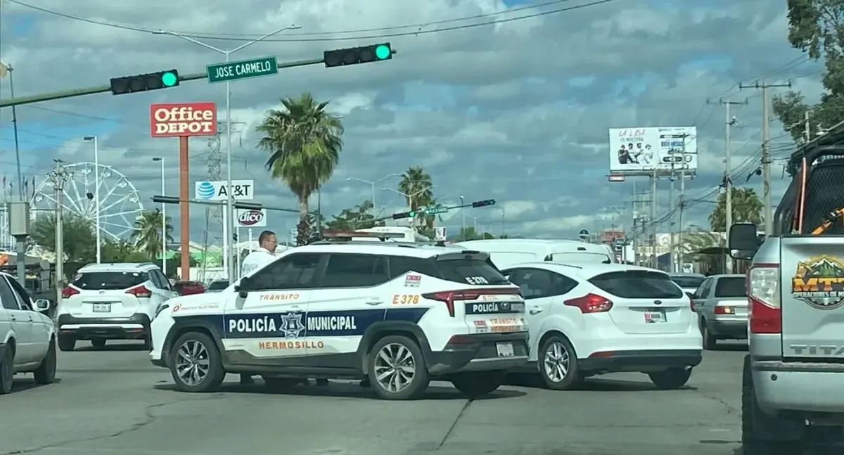 Un choque en Hermosillo se registró sin lesionados, destacan las autoridades.