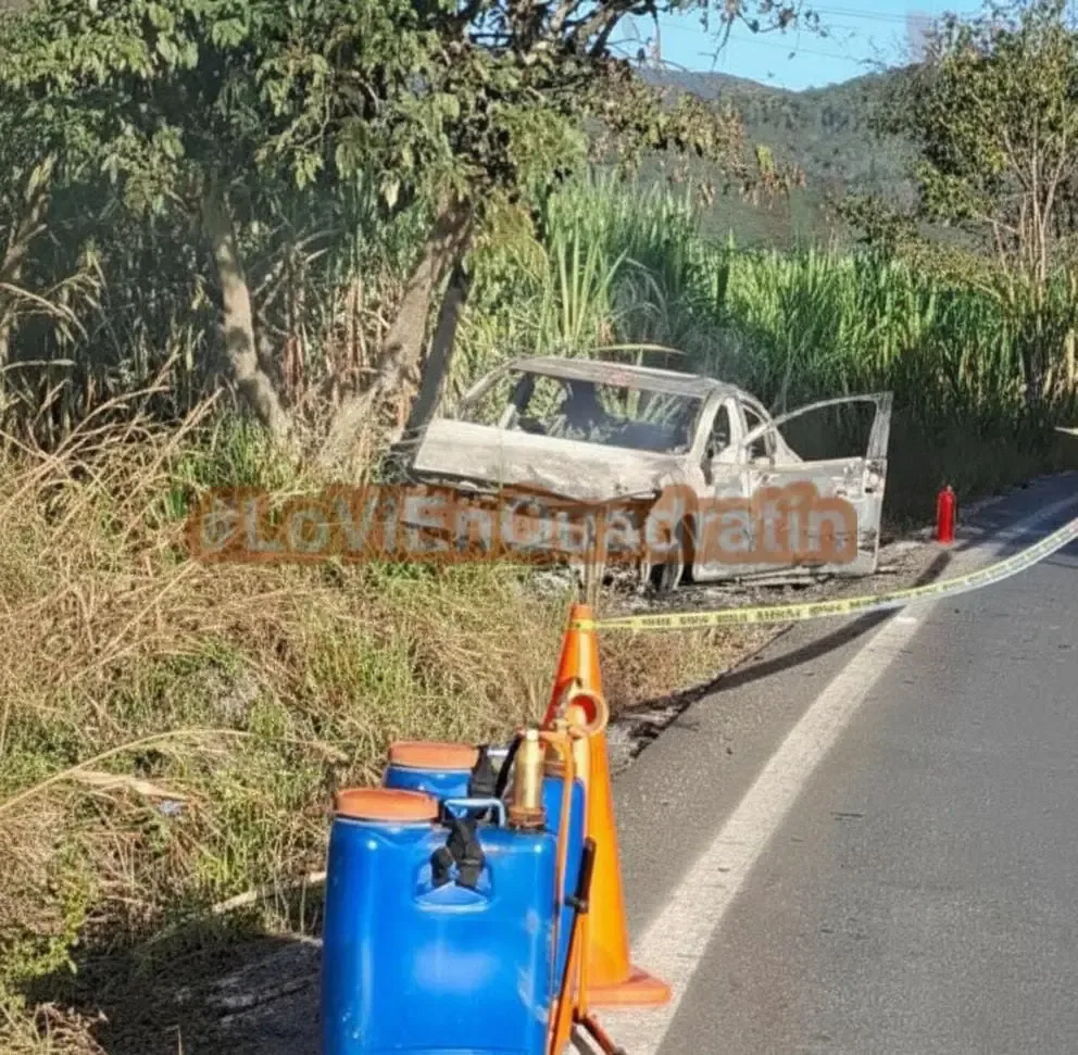 Accidente fatal en Tamasopo, donde se encontró a una mujer calcinada.