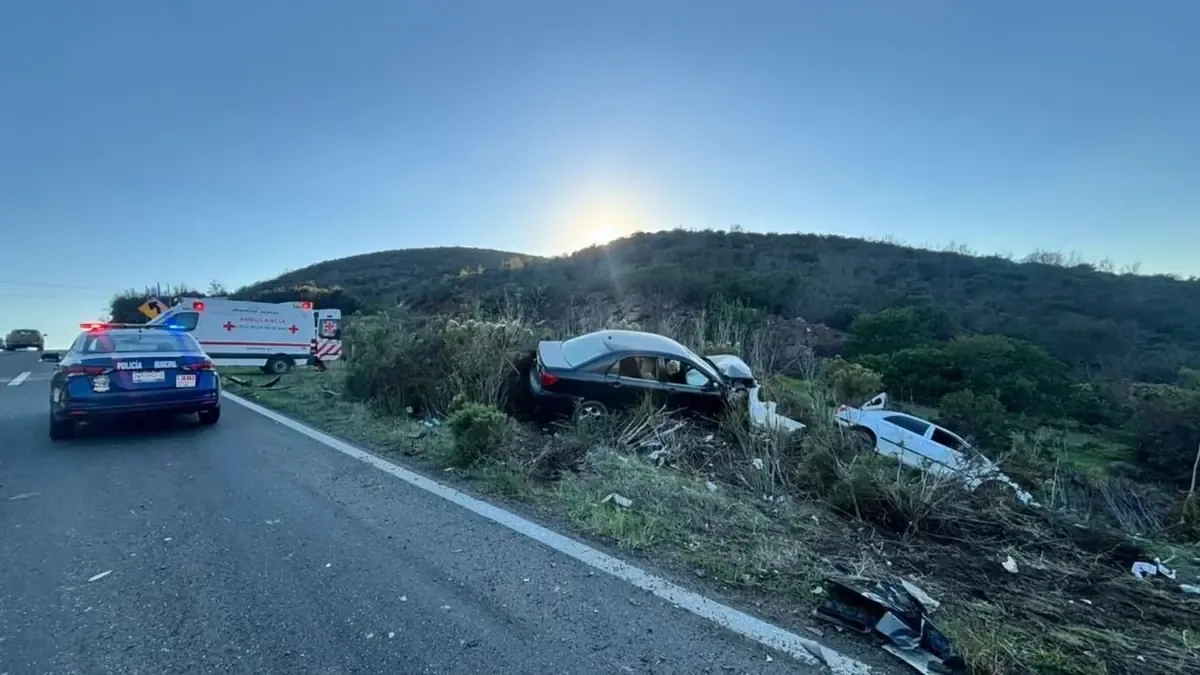 El percance ocurrió en una curva y se movilizaron ambulancias para atender al herido.