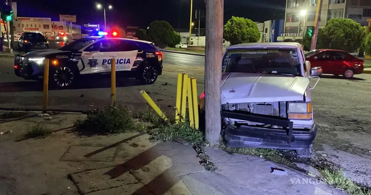 Un conductor de una camioneta Cadillac abandonó el lugar del accidente tras chocar con otra unidad.