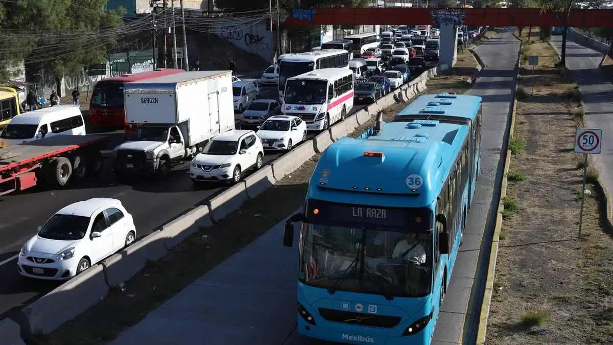 Este 18 de octubre, diversas carreteras en México están bloqueadas o presentan incidentes que afectan la circulación.
