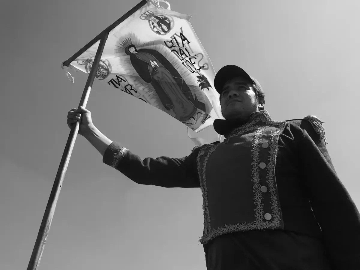 La tradicional procesión resalta la unión de la comunidad y la fe en Ciudad Real.