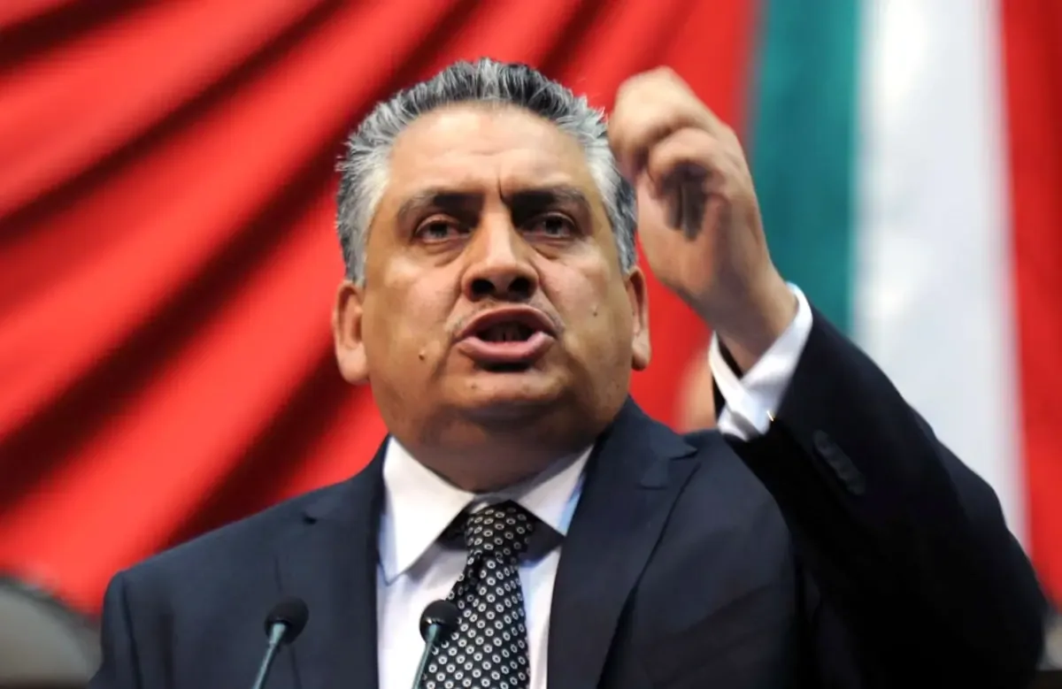 La visita de Acosta Naranjo busca respaldar a Ruffo Appel ante acusaciones de delitos.