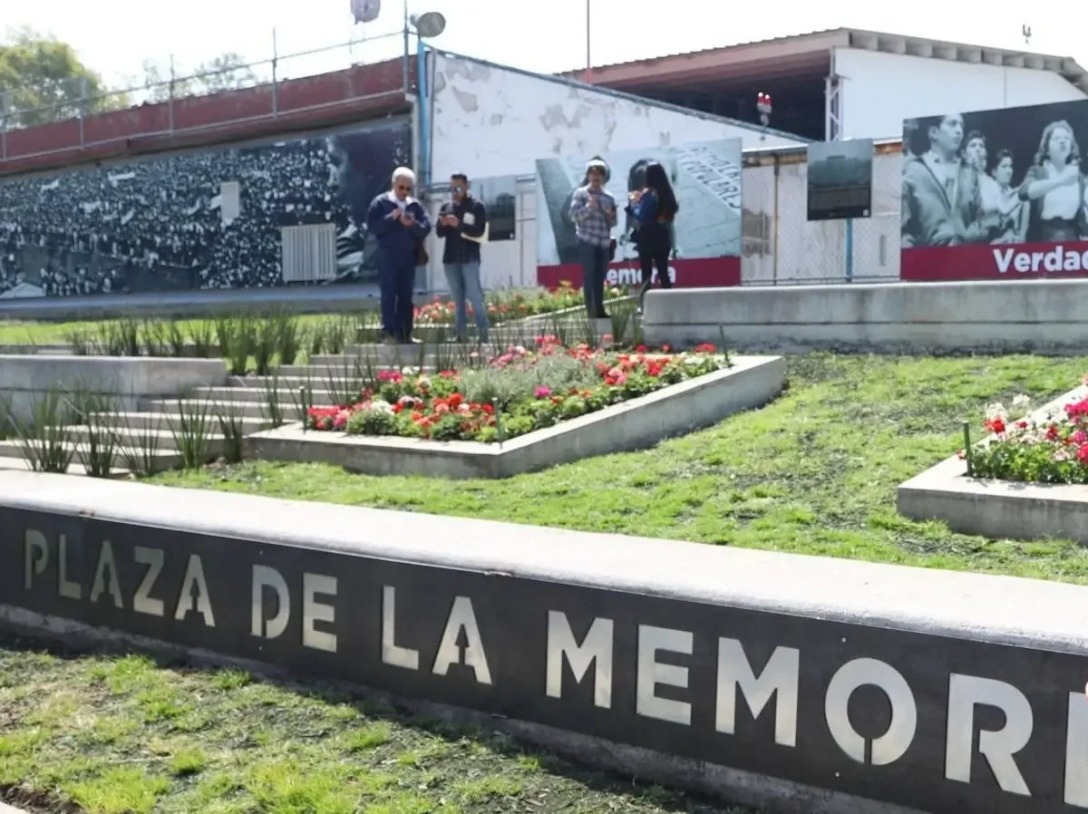 Activistas del Comité ¡Eureka! demandan frenar construcción de la universidad en Tlaxcoaque.