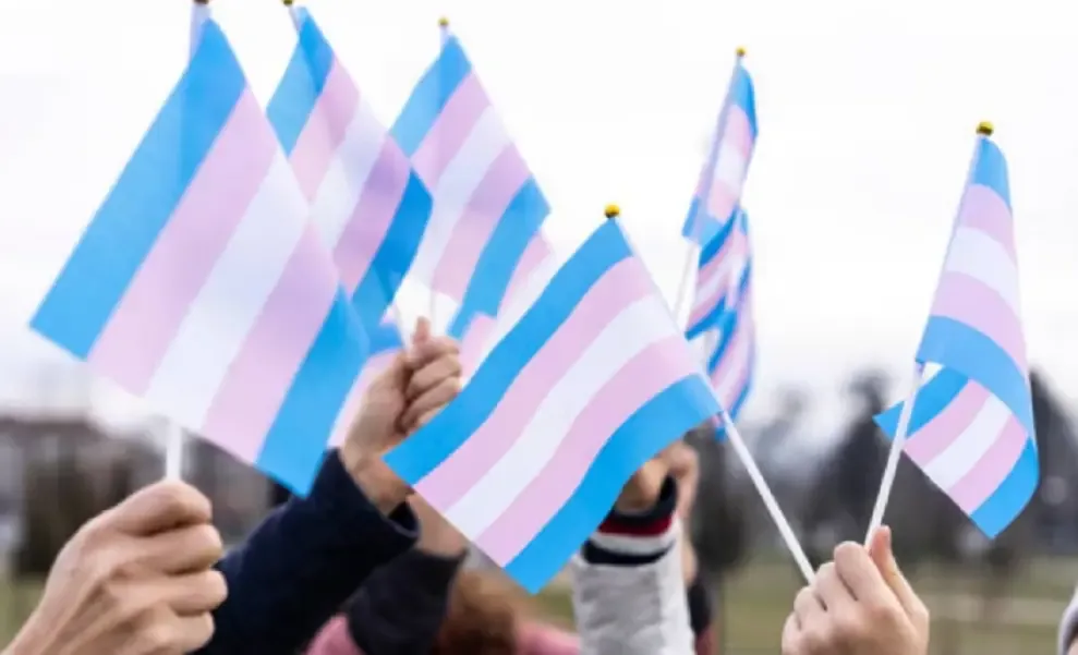 Activistas en Tijuana claman por leyes que protejan a la comunidad trans.