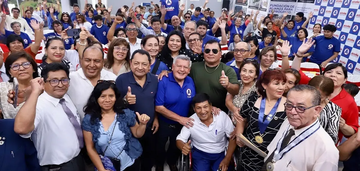 Acuña se compromete a proteger los derechos de maestros en Perú tras reunión con docentes de diversas regiones.
