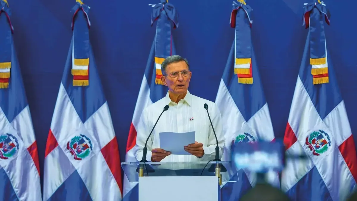 El canciller Roberto Álvarez detalla el memorando temporal sin asilo.
