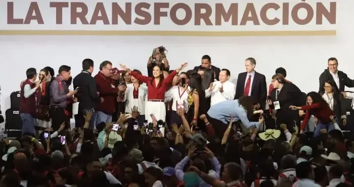 El Gobernador de Sinaloa enfrenta serias acusaciones mientras Morena busca desviar la atención.