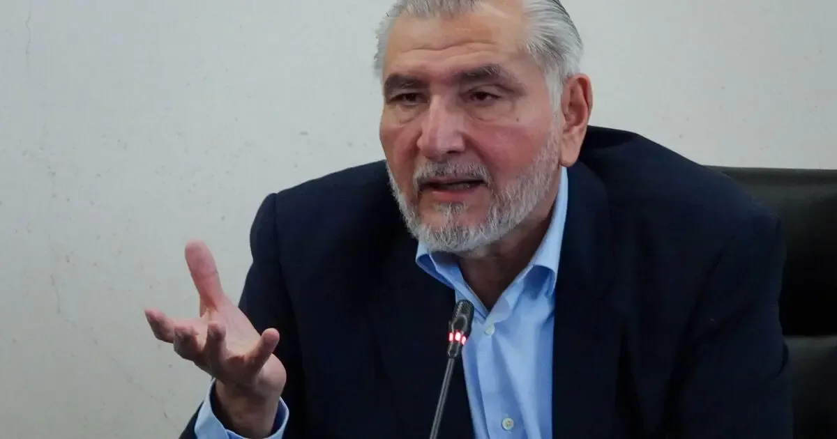 Adán Augusto López durante la plenaria de senadores de Morena.