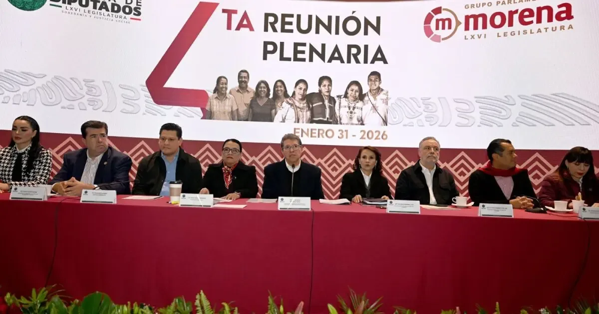 "Adán Augusto López durante la reunión con la bancada de Morena sobre reformas."