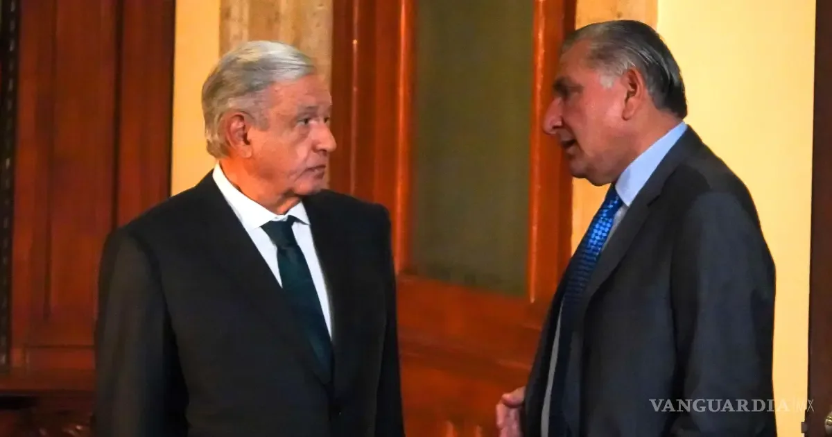"Adán Augusto López Hernández en el Senado durante una sesión legislativa."