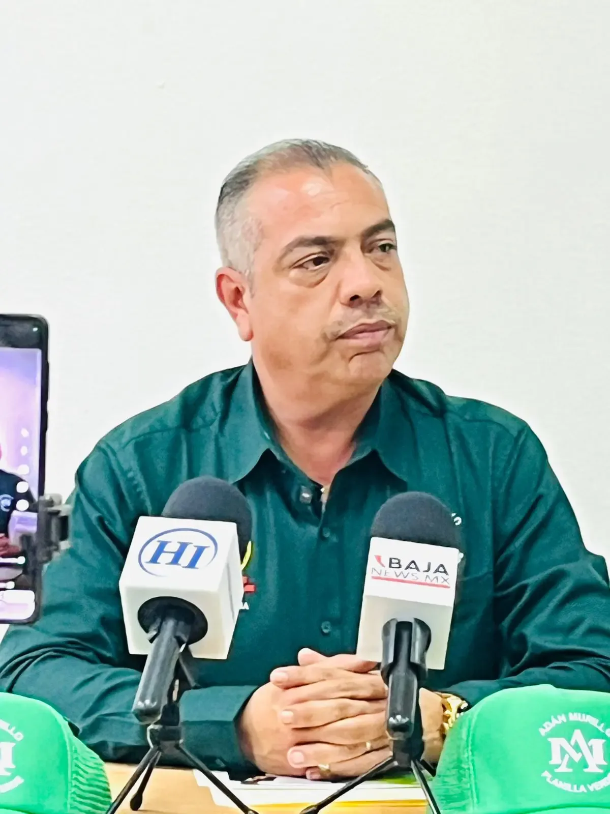 Adán Murillo Piedra, candidato del Sindicato de Burócratas, durante la rueda de prensa en Tijuana.