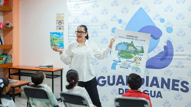 El programa Guardianes del Agua capacita a los estudiantes sobre la importancia del recurso hídrico.