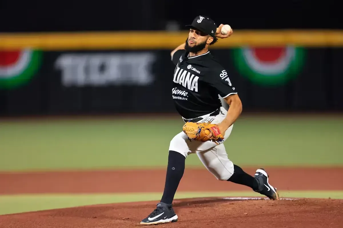 Las actuaciones sobresalientes de Adonis Medina fueron clave en la conquista del título de la Liga Mexicana de Beisbol.