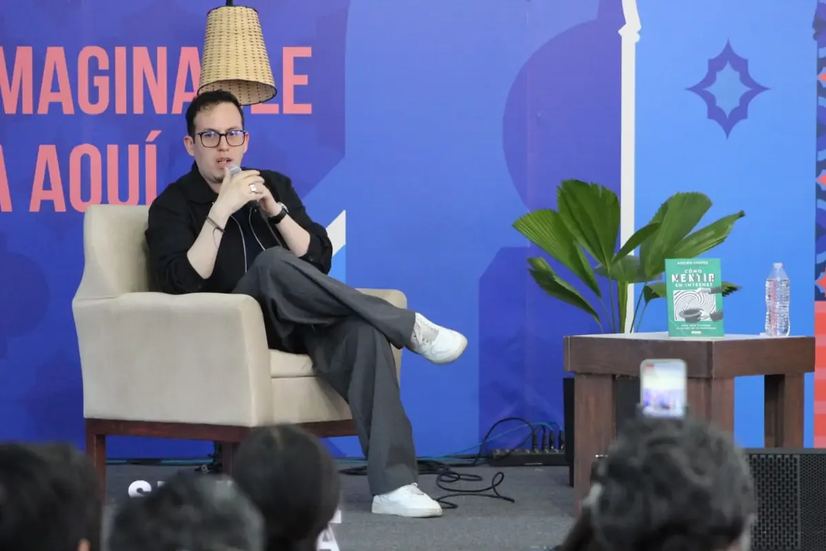 La presentación del escritor promovió la lectura y destacó iniciativas culturales locales.