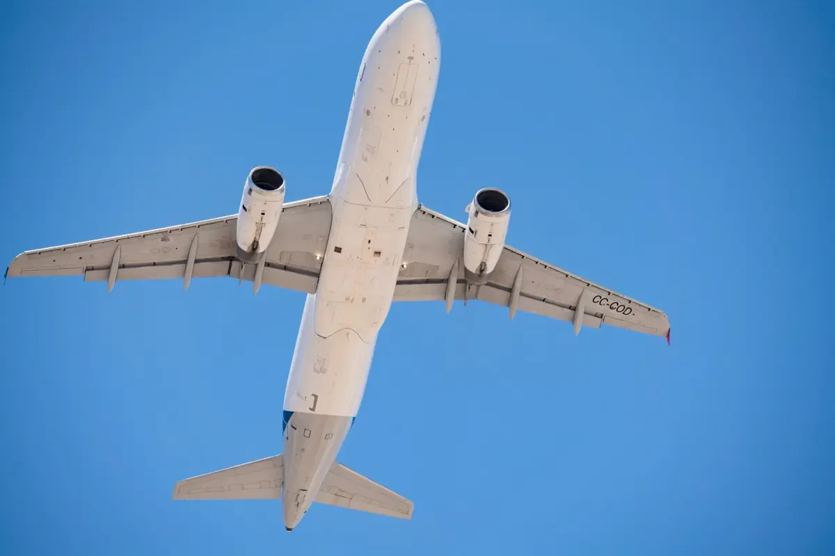 Más de 300 vuelos programados consolidan a Cancún como un destino clave en el Caribe