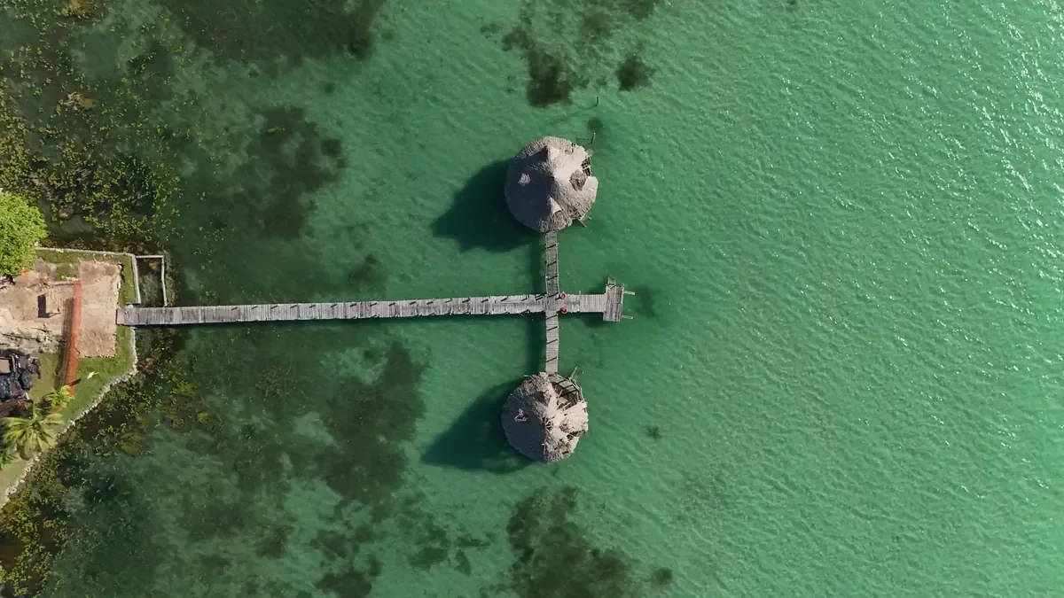 La disminución de pasajeros afecta la conectividad y el turismo en Quintana Roo.