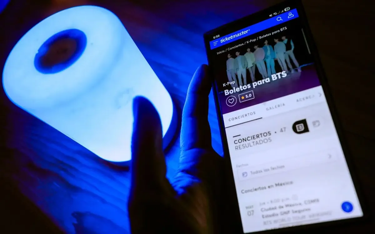 Aficionados de BTS organizan acciones contra revendedores en redes sociales.