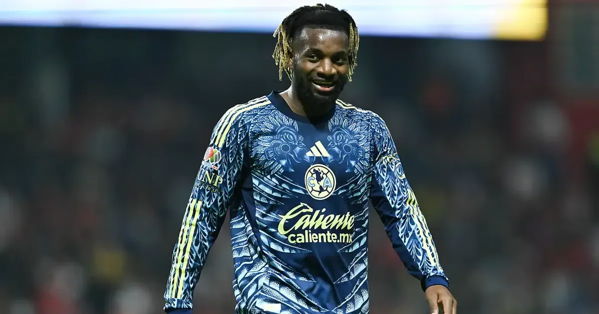 Aficionados del América reaccionan a la salida de Allan Saint-Maximin.