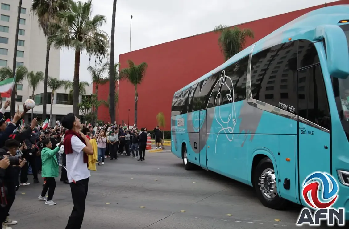 La selección iraní recibió el cariño de sus fanáticos en Tijuana antes de regresar a casa.