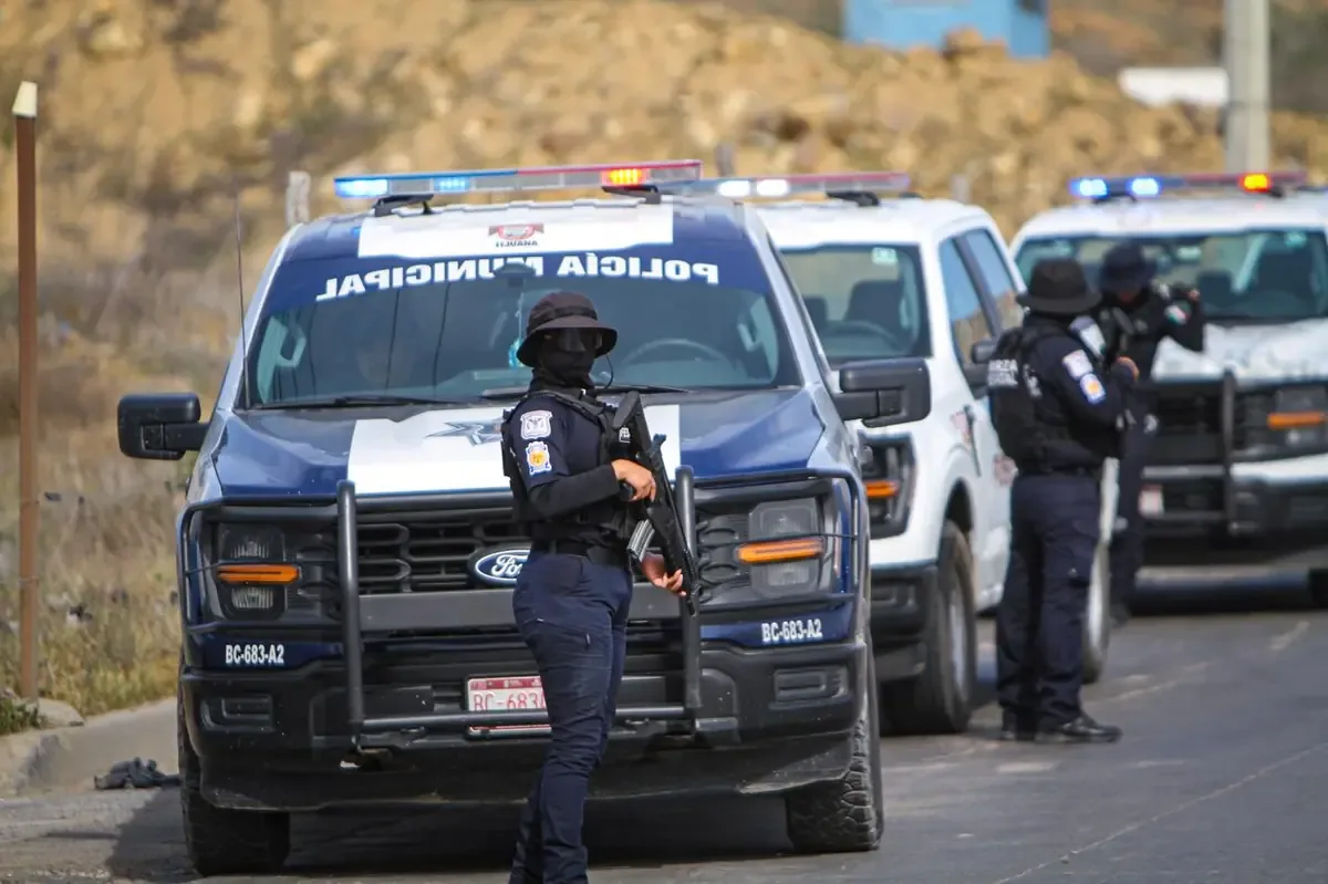 Un agente de Policía Municipal fue atacado mientras atendía un robo en la colonia Aguaje de la Tuna, ubicándose al responsable.