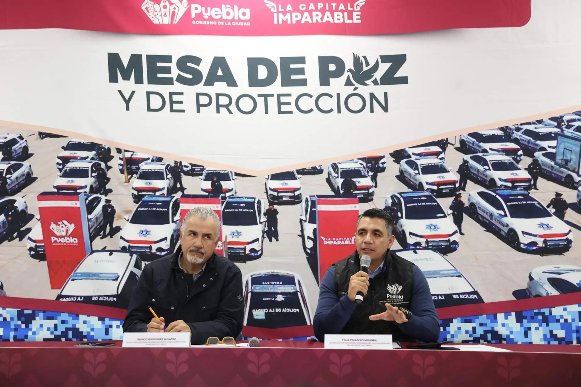 Agentes de la SSC de Puebla durante una evaluación de desempeño.